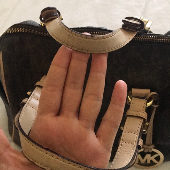 MK purse - Picture 4 of 5